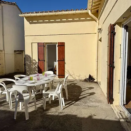 Maison 4 Pieces 7 Couchages Sur Ar000-007 * Argeles-sur-Mer
